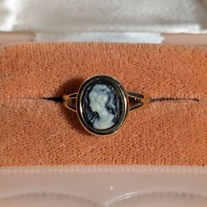 Black Cameo Adjustable Ring